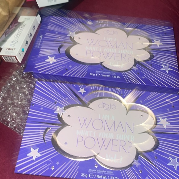 CIATÉ LONDON
I Am Woman 24 Shade Eyeshadow Palette V2 - Picture 9 of 11